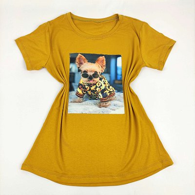 Camiseta Feminina T-Shirt Mostarda com Acessórios Estampa Cachorrinho de Óculos