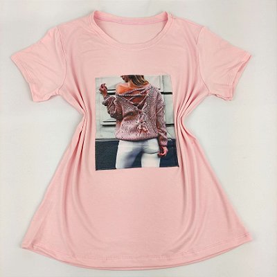 Camiseta Feminina T-Shirt Rosa Bebê com Acessórios Estampa Mulher Costas