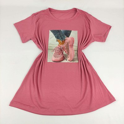 Camiseta Feminina T-Shirt Rosa Escuro com Strass Estampa Tênis Rosa