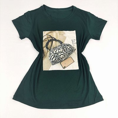 Camiseta Feminina T-Shirt Verde Escuro com Strass Estampa Bolsa de Zebra Luxo