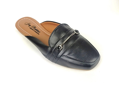 Mule Preto Bico Quadrado com Fivela
