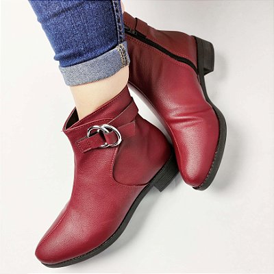 Bota Cano Curto Vermelho Vintage com Argolas