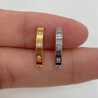ARGOLA TITÂNIO UMBIGO 3 ZIRCÔNIAS CLICKER
