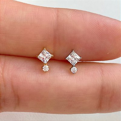 LABRET TITÂNIO QUADRADO PONTINHO ZIRCÔNIAS
