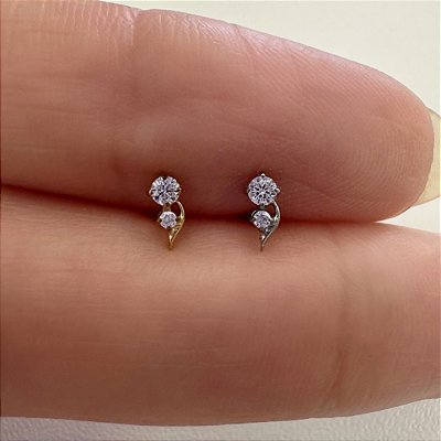 LABRET TITÂNIO FLORZINHA DELICADA ZIRCÔNIAS