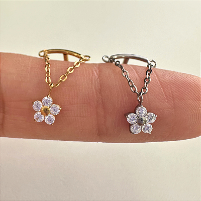 LABRET TITÂNIO BARRINHA CURVA PINGENTE FLOR