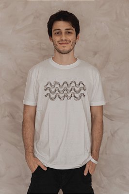 Camiseta T-Shirt em Malha PET Reciclada - Ondas