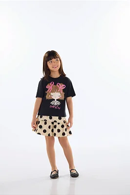 Conjunto Infantil Feminino com Blusa Preta e Short Saia com Bolinhas Pretas Quimby