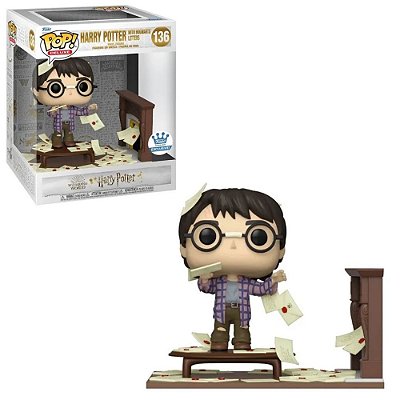 Funko Pop Harry Potter 136 Harry Potter w/ Hogwarts Letters Exclusive