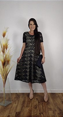 Vestido Renda Preto Fundo Claro