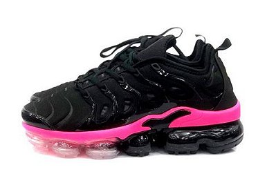 nike vapormax plus preto e dourado