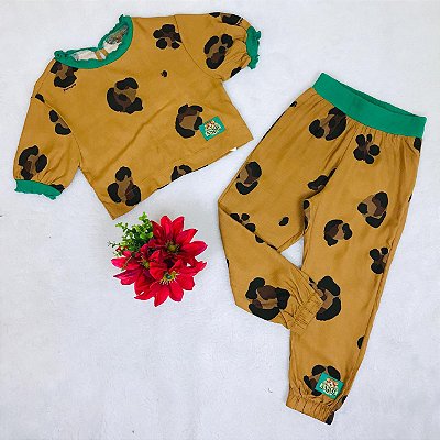 Conjunto Infantil Animal Print com Calça da Animê