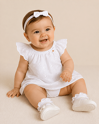 Vestido de Bebê Branco com Body de Verão em Lesi
