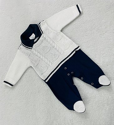 Macacão de Bebê Masculino de Tricô com Suedine da Beth Bebê