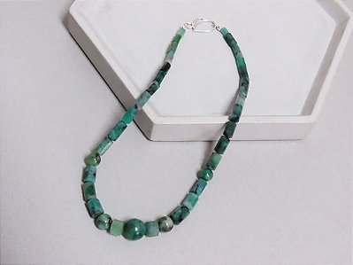 COLAR ESMERALDA FACETADA