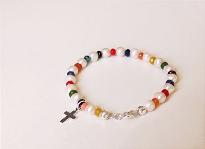 PULSEIRA PÉROLA E PEDRAS VARIADAS COM PINGENTE