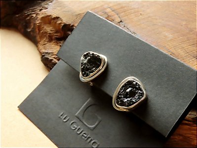 BRINCO CAIXA PRESSÃO TURMALINA NEGRA