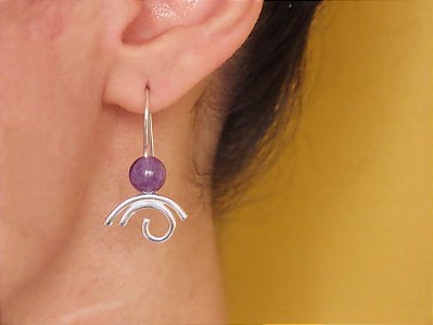 BRINCO GRAFISMO GANCHO AMETISTA