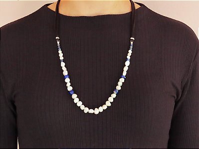 COLAR SEDA PÉROLA E LÁPIS LAZULI
