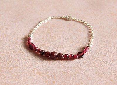 PULSEIRA CORRENTE COM GRANADA