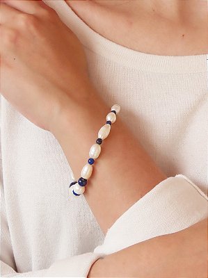 PULSEIRA PÉROLA E LÁPIS LAZÚLI
