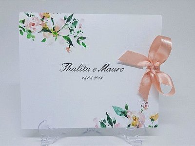 Convite de casamento floral suave