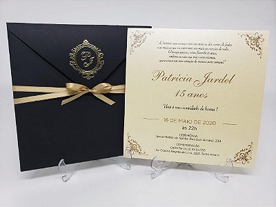 Convite de 15 anos preto e dourado brasao metalizado