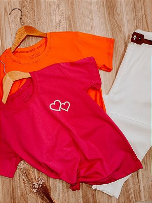 T-shirt Emblema 2 Corações Alto Relevo