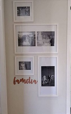 PORTA-RETRATO - Composição com 4 Quadros de Tamanhos Diferentes