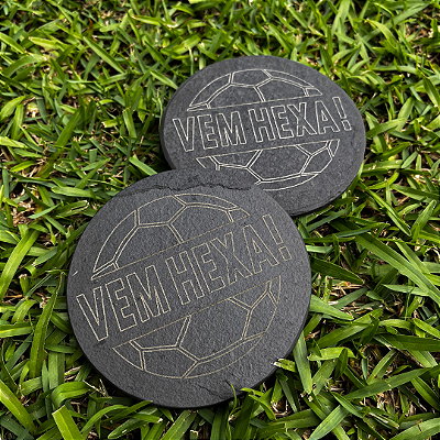 ESPECIAL COPA | PORTA COPOS REDONDO "VEM HEXA" - ARDÓSIA - COR GRAFITE - KIT COM 4 UNIDADES