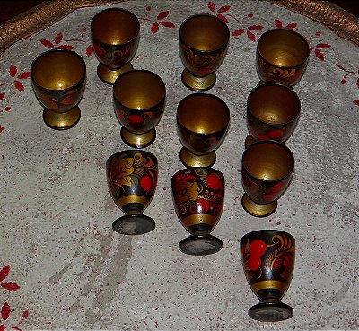 Conjunto 11 taças pequenas de madeira para Saquê pintadas à mão