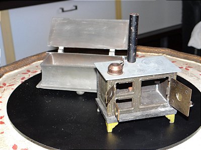 Conjunto PORTA OBJETOS ESTANHADO E MINI FORNO decorativo