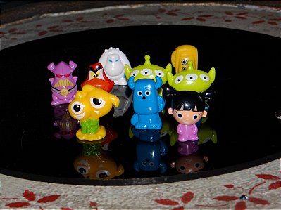 Kit coleção mini bonecos MARY e seus MONSTROS S.A. 09 Gogos diversos