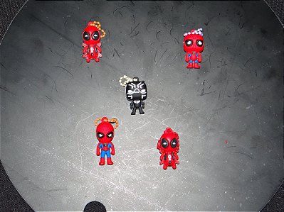 Kit 5 chaveiros tipo Pendant do HOMEM ARANHA, DEAD POOL e PANTERA NEGRA