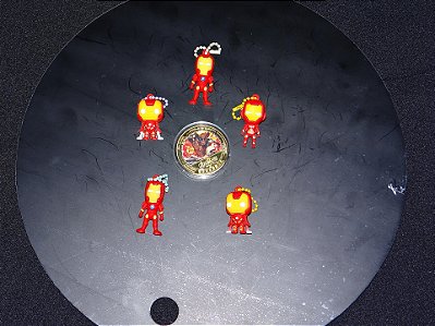 Kit 5 chaveiros tipo Pendant HOMEM DE FERRO e 1 Moeda Heróis Marvel