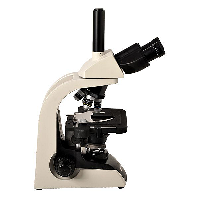 Microscópio Biológico Trinocular com Aumento de 40x até 1.000x, Objetiva Planacromática Infinita e Sistema de Iluminação de Alto Brilho - TNB-40T-PL
