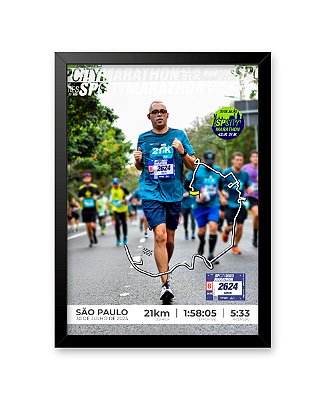Quadro com moldura tradicional