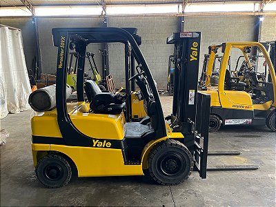 EMPILHADEIRA YALE MODELO H50VX ANO 2010 TORRE TRIPLEX COM DESLOCADOR
