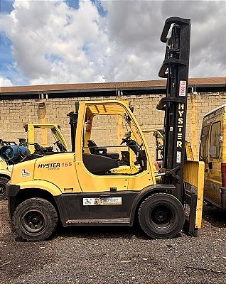 EMPILHADEIRA HYSTER MODELO : H155FT TORRE : TRIPLEX ESPECIAL DE 8,6 MTRS COM DESLOCADOR CAPACIDADE : 7,0 TON ANO : 2014