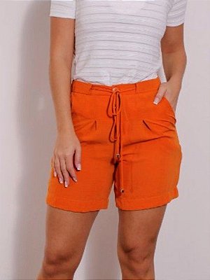Shorts laranja de crepe