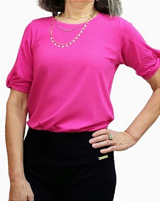 T-shirt rosa canelada com detalhes na manga