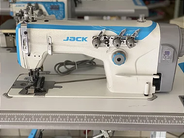 Máquina Ponto Corrente Base Plana PTF JACK JK-8560GWZPL-HX2 - 220 V COM PÉS E MESA DESMONTADOS