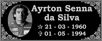 Placa de inox gravada em alto relevo, com fundo negativo, medindo 25x10cm. Com foto Reticulada Preto e Branco, medindo 6x8cm