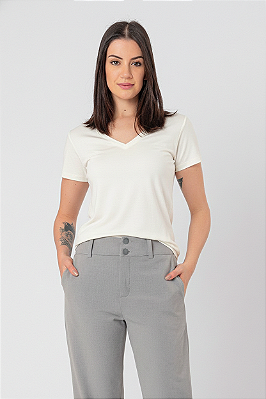 T-SHIRT DECOTE V ACINTURADA OFF WHITE