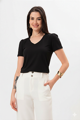 T-SHIRT ANA LÚCIA OMBRO FRANZIDO PRETO