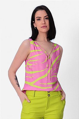 Regata Alça Larga Decote V Animal Print Feminina