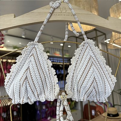 Cortininha 004 com Bojo Removível tecido crochê off com crochê handmade ( CALCINHA NÃO INCLUSO)