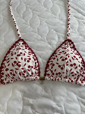 Cortininha com Bojo Removível tecido cerejinha com crochê handmade 004 ( CALCINHA NÃO INCLUSO)