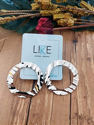 Brinco aro orgânico ródio claro