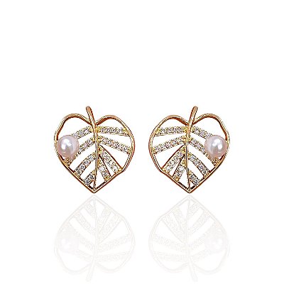 Brinco Folheado Ouro 18k e Prata 925 Folha Pérola Cravejada